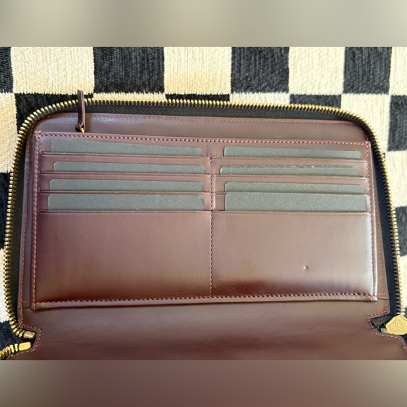 CHANEL Quilted Caviar Organizer Wallet - Picture 9 of 16